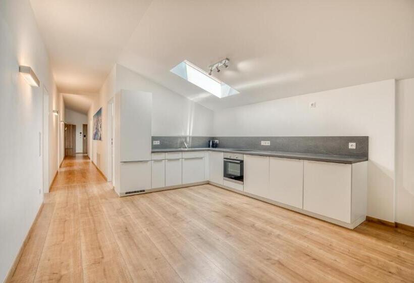 Апартаменты 3 Спальни, Cooee Alpin Hotel Kitzbüheler Alpen