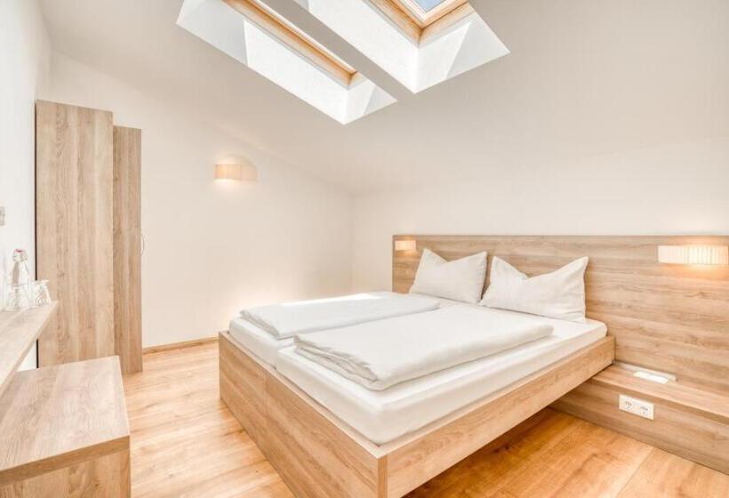 Апартаменты 3 Спальни, Cooee Alpin Hotel Kitzbüheler Alpen