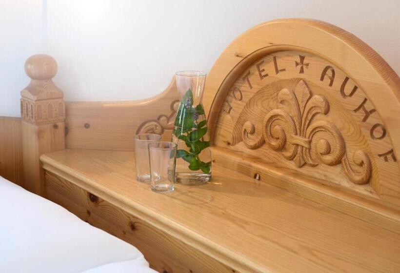 غرفة ديلوكس, Auhof