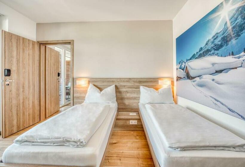 Семейный Номер, Cooee Alpin Hotel Kitzbüheler Alpen