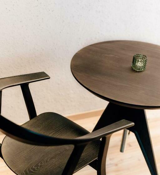 غرفة قياسية, Das Johann