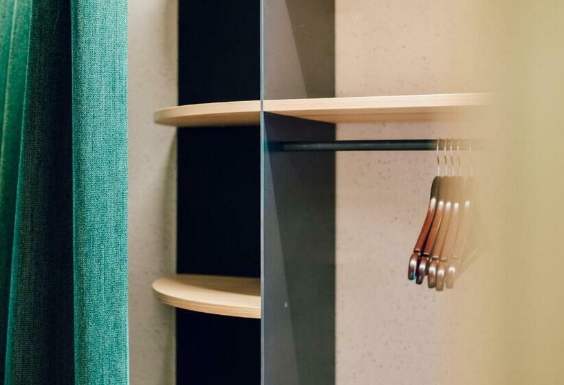 غرفة قياسية, Das Johann