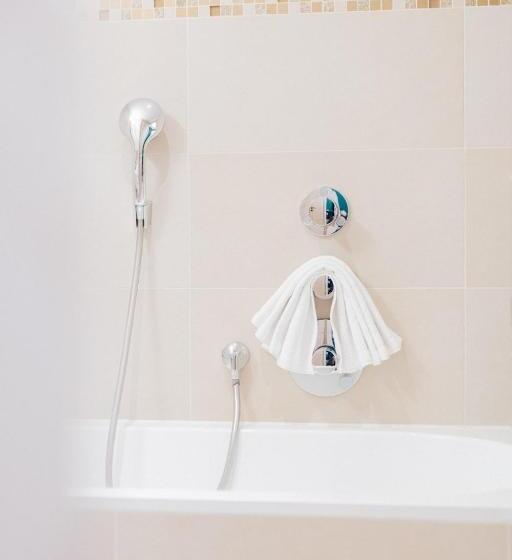 شقة غرفتين, Das Johann