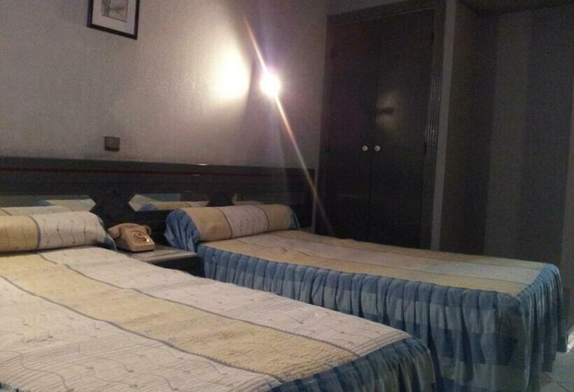 اتاق استاندارد, La Giralda