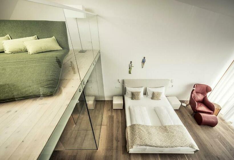 スーペリアースイート, Malat Weingut Und