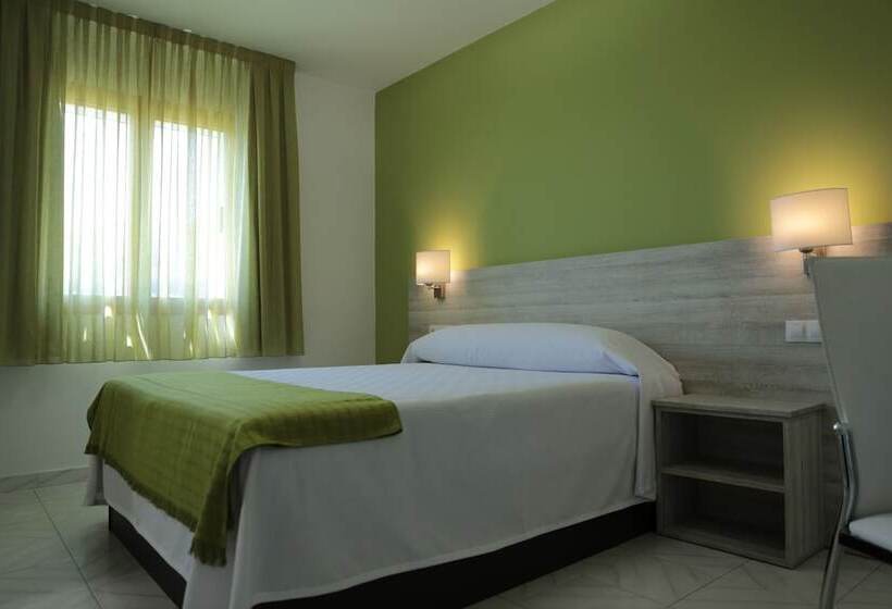 Standard Room, Playa De Las Catedrales