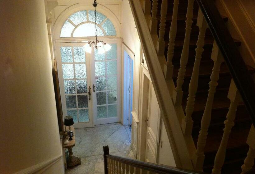 اتاق استاندارد یک نفره, Residence 18