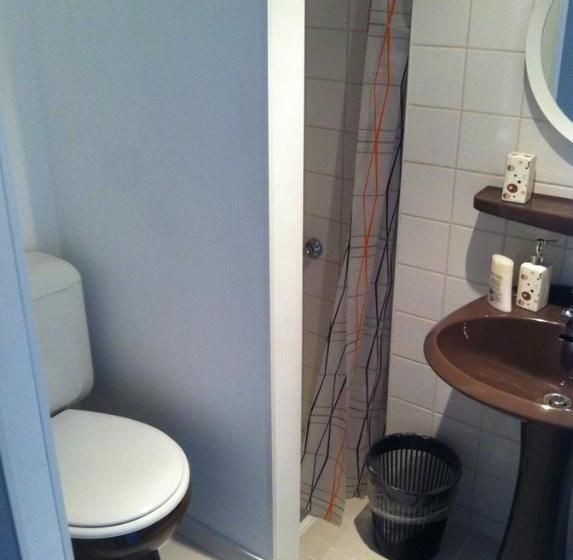 اتاق استاندارد یک نفره, Residence 18