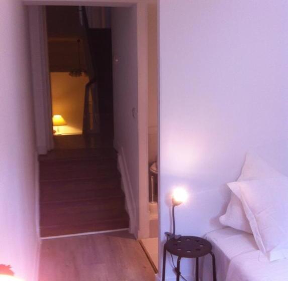 اتاق استاندارد یک نفره, Residence 18