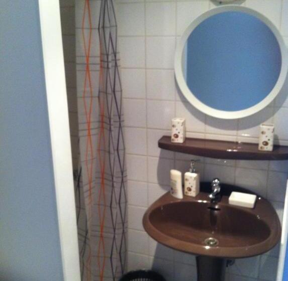 اتاق استاندارد یک نفره, Residence 18