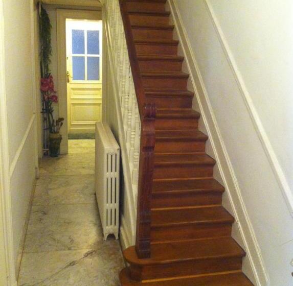 اتاق استاندارد یک نفره, Residence 18