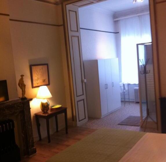 اتاق استاندارد, Residence 18