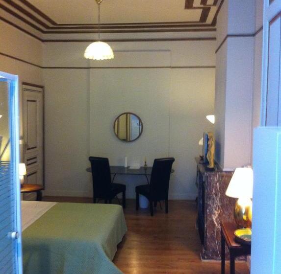 اتاق استاندارد, Residence 18