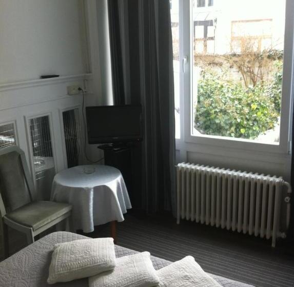 اتاق استاندارد یک نفره, Residence 18