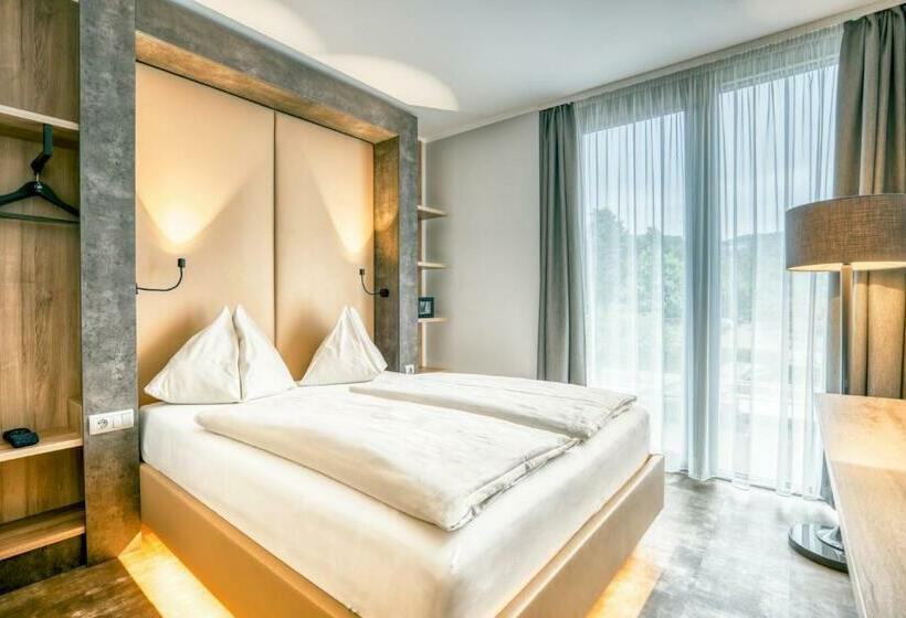 اتاق راحتی, Rocket Rooms Velden