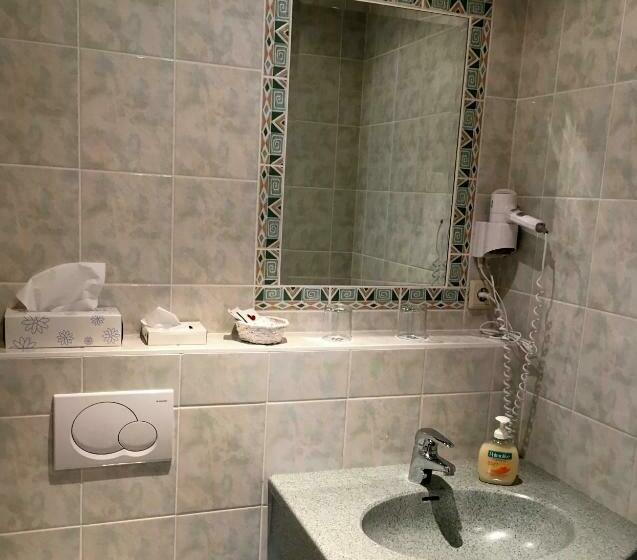 スタンダードトリプルルーム, Zur Post