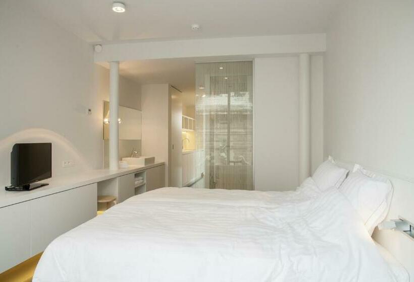 발코니가 있는 스위트, Muske Pitter