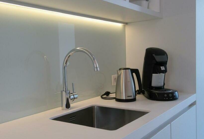 발코니가 있는 스위트, Muske Pitter