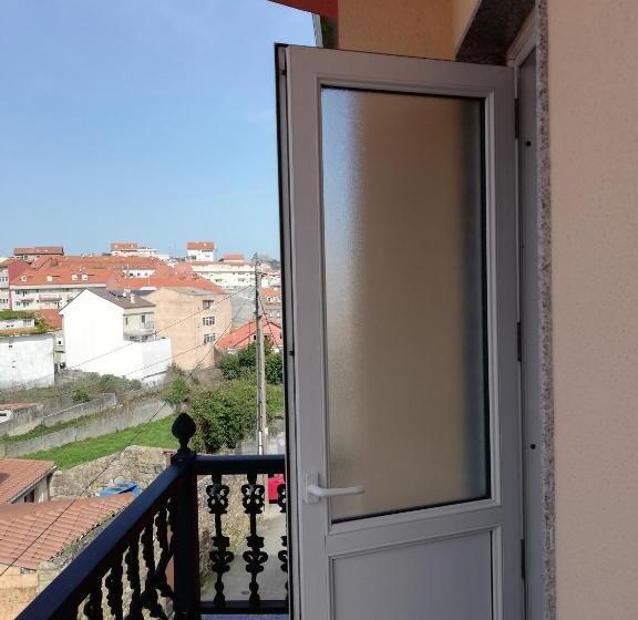 غرفة قياسية مزوَّدة بشُرفة, O Encontro