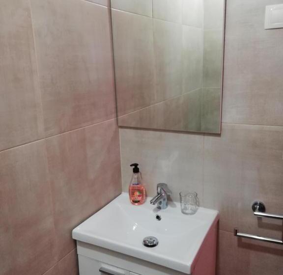 غرفة ديلوكس, O Encontro