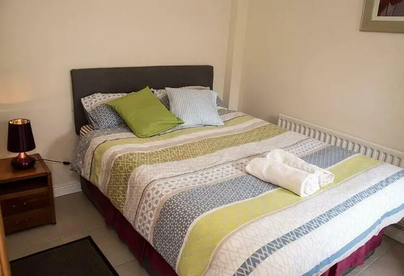 Camera Familiare, Sive Budget Accommodation
