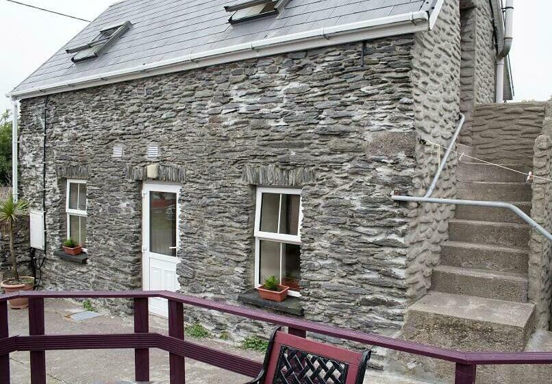 غرفة عائلية, Sive Budget Accommodation