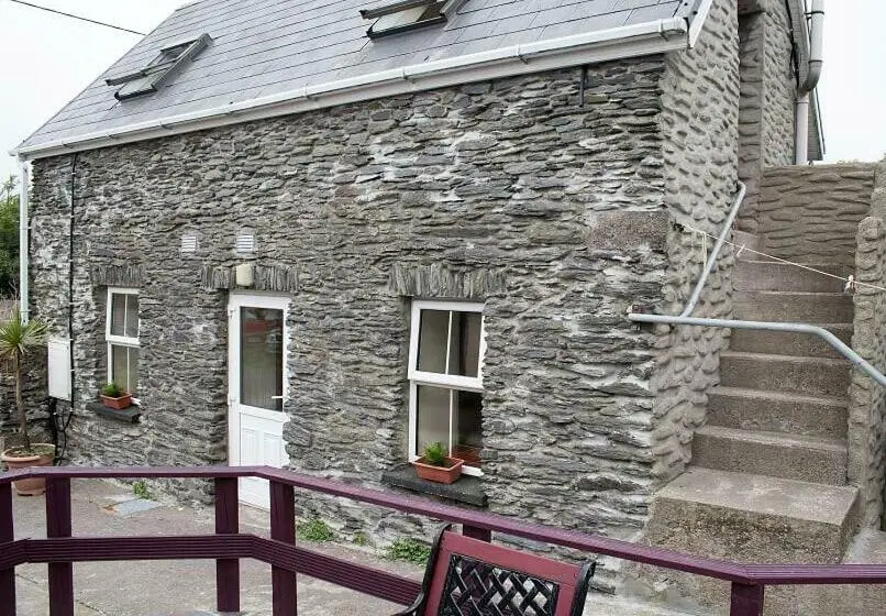 Camera Familiare, Sive Budget Accommodation