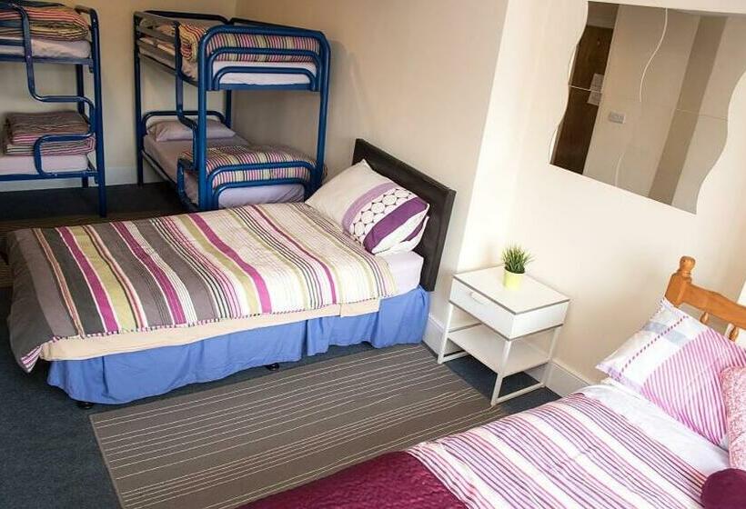 غرفة عائلية, Sive Budget Accommodation