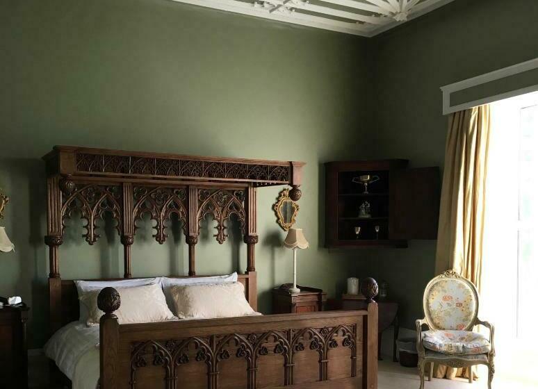 스위트 킹사이즈 침대, Ash Hill B & B