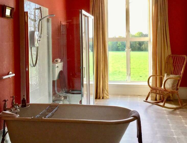 스위트 킹사이즈 침대, Ash Hill B & B