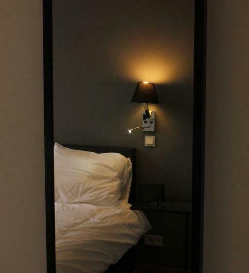 سوییت لوکس, B&b Avenue Deschanel