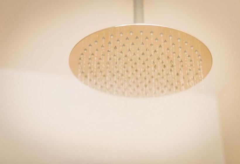 디럭스 룸, B&b Avenue Deschanel