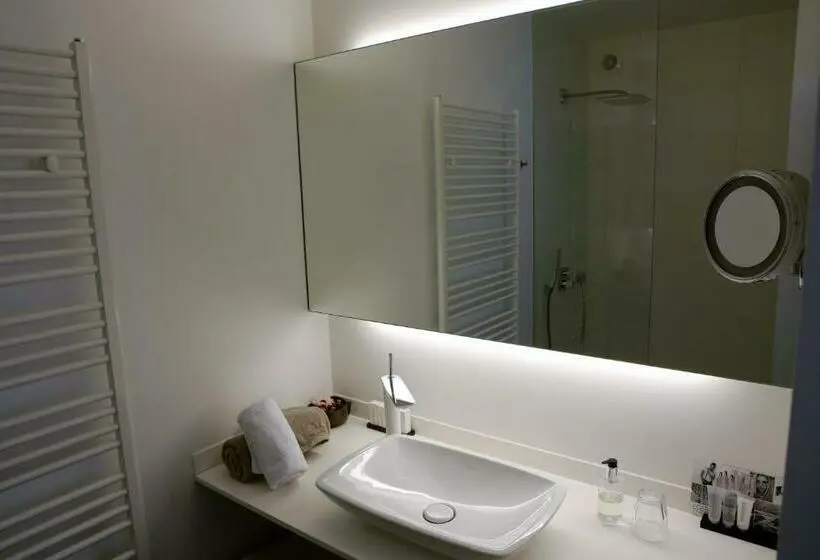コンフォートルーム, B&b Villa Tartine