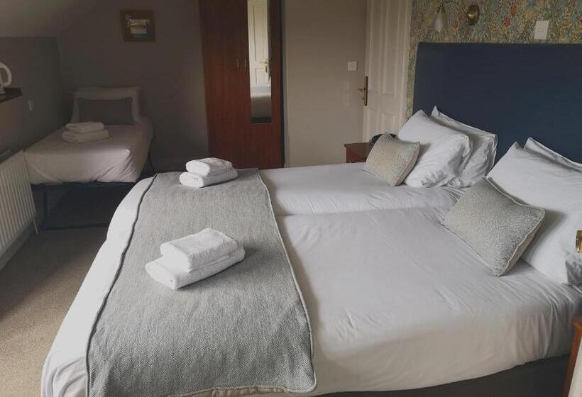 اتاق استاندارد سه نفره, Glen Gat House