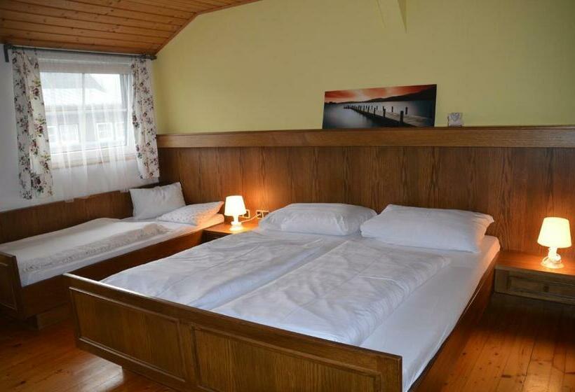 חדר סטנדרט לשלושה, Krmstl Zur Stadt Gmunden