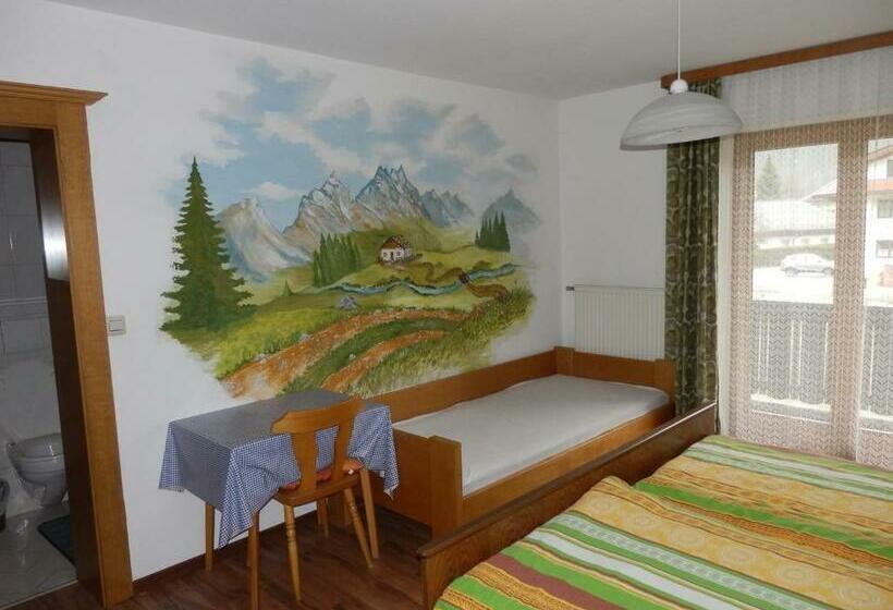 Трехместный Номер Стандарт с Балконом, Reiserhof