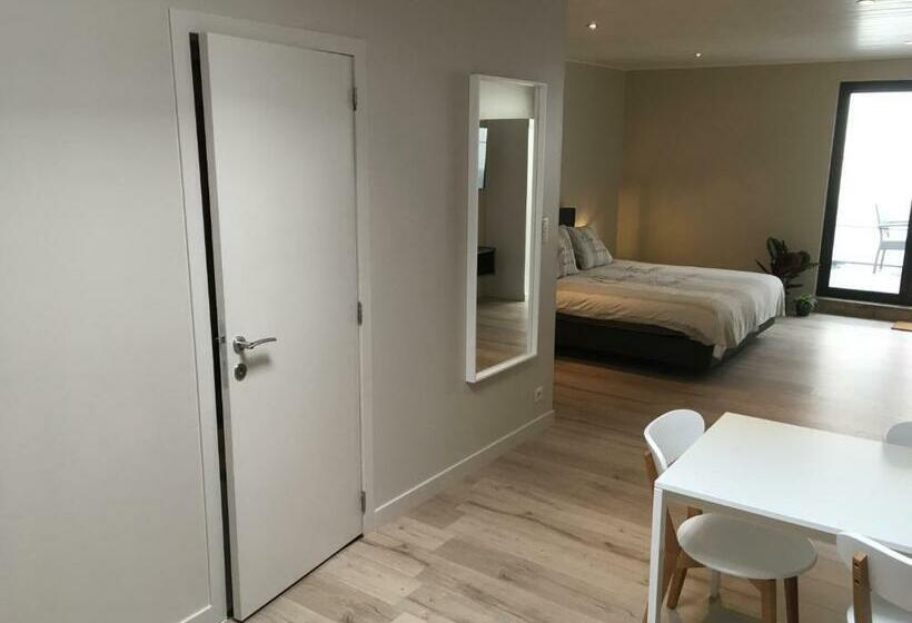 스탠다드 스튜디오 (테라스구비), Studio 't Ponton