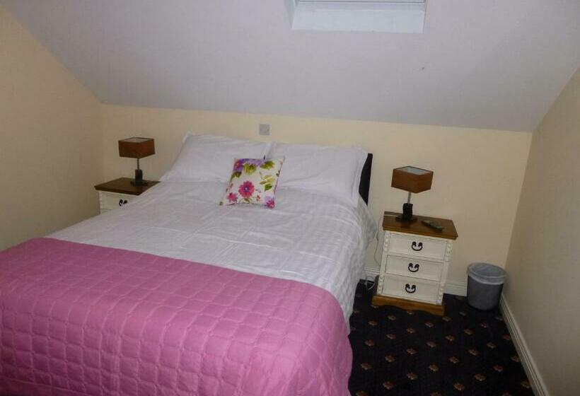 חדר סטנדרט, The Schooner Tavern