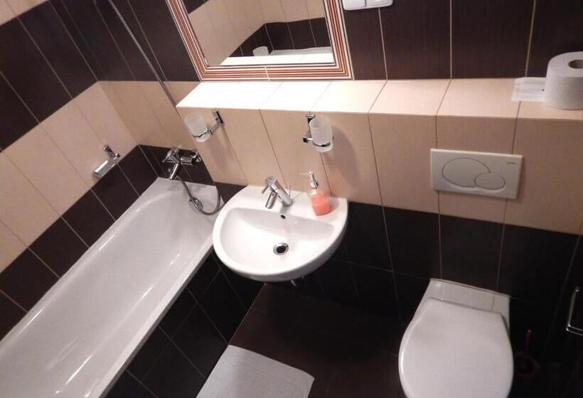 سوییت جونیور, Penzion Set