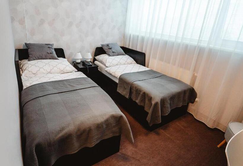 اتاق استاندارد, Penzion Set