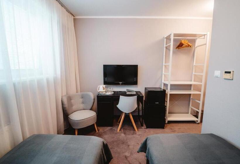 اتاق استاندارد, Penzion Set