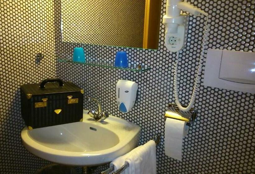 ファミリールーム, Kernwirt