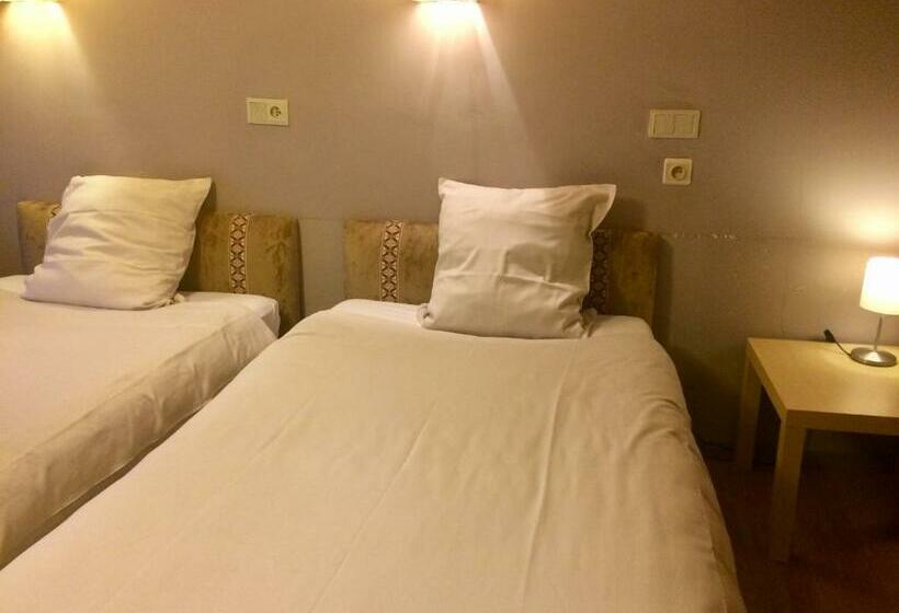 标准单人间, La Venerie