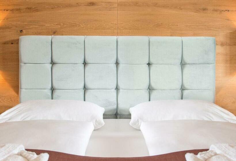 Полулюкс с Балконом, Sonja Alpine Resort