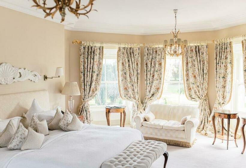 Люкс, Tankardstown