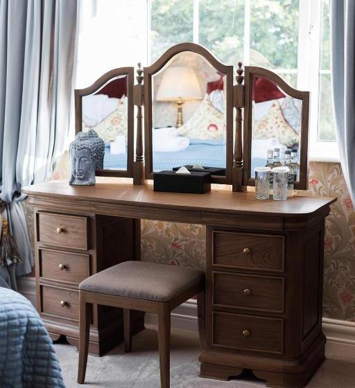 Номер Deluxe, Tankardstown