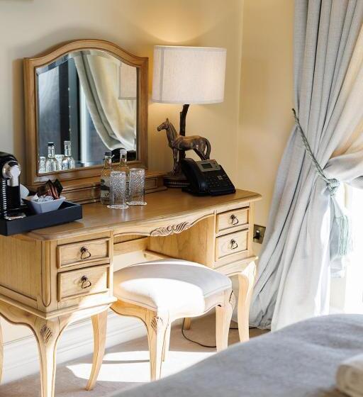 Номер Deluxe, Tankardstown