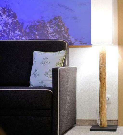 带阳台的高级房间, Post Hotel Paznaun