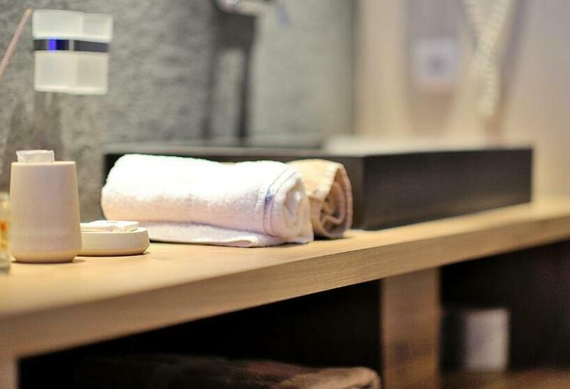 带阳台的豪华间, Post Hotel Paznaun