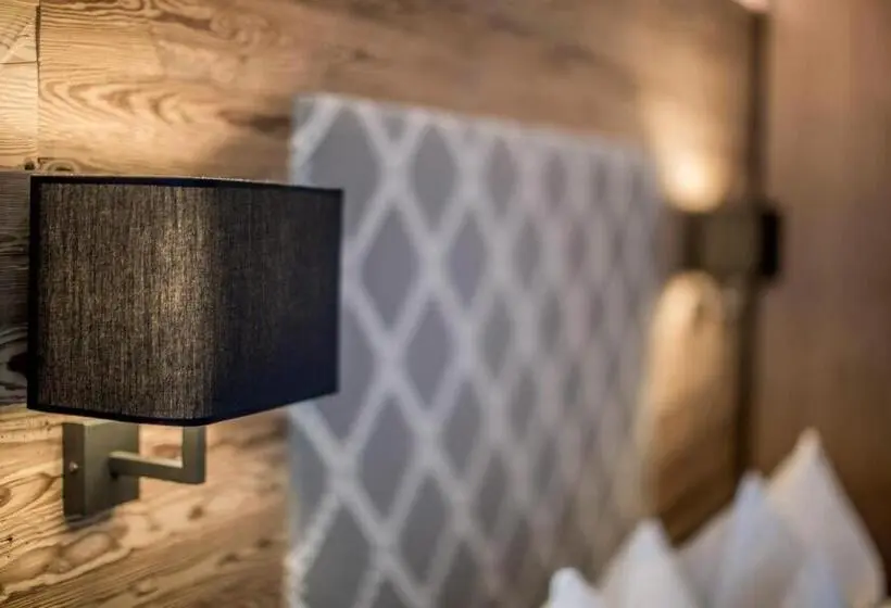 マウンテンビュースタンダードルーム, Post Hotel Paznaun